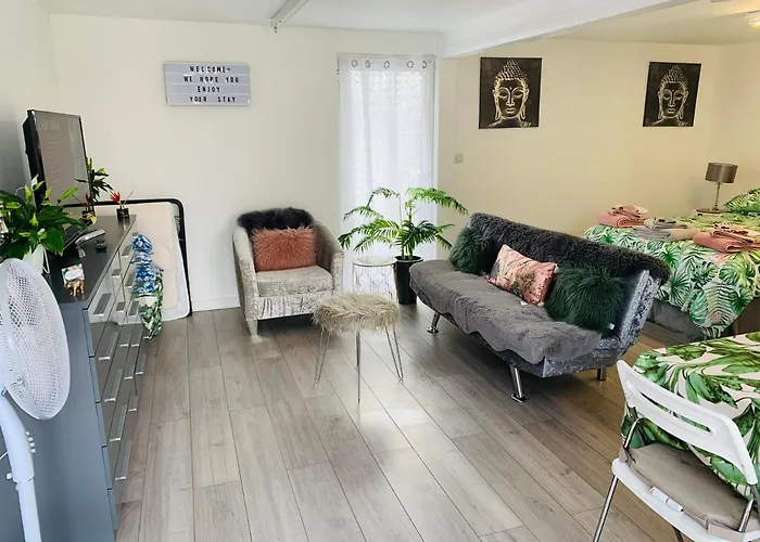 Nicolas Devon Air Bed And Breakfast